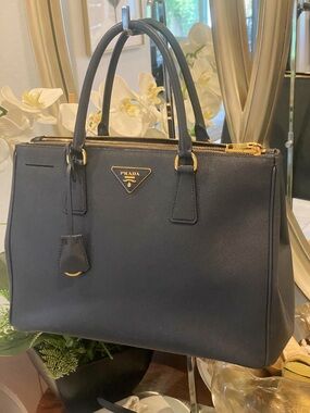 Prada Galleria Satchel Authentic, Timeless Design